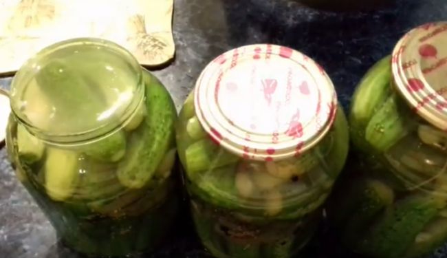 Хрусткі консервовані огірки на зиму — найсмачніші рецепти на 3 літри