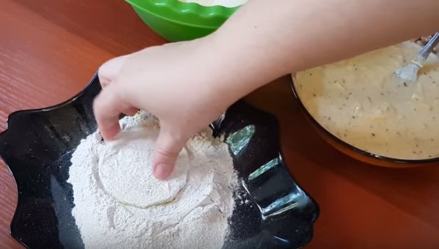 Кабачки в клярі на сковороді — рецепти швидкого і смачного приготування