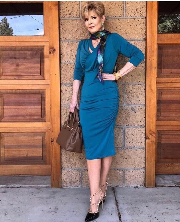 Як одягатися в 55 років жінці – поради від Евеліни Хромченко: модні тенденції, тренди, фото