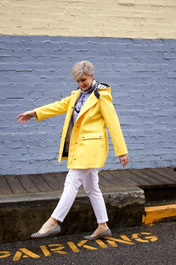 Куртки для жінок після 50 років: фото модних образів
