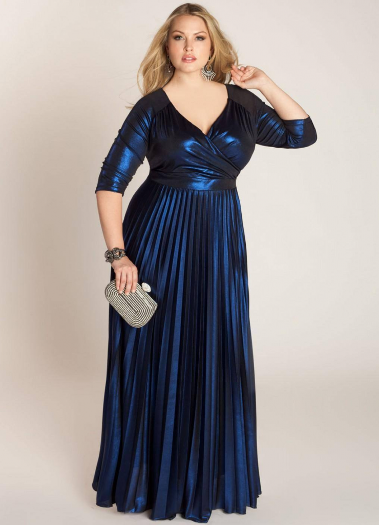 Модні плаття для повних жінок на Новий рік 2020: фото стильних образів