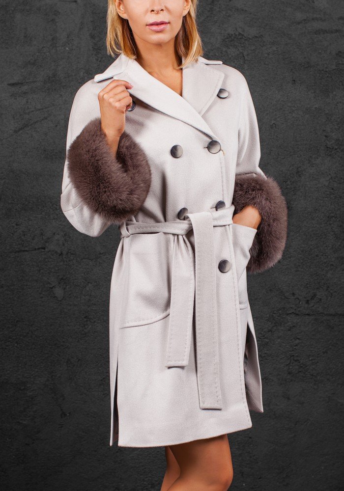 Осіннє пальто для жінок після 50 років: модні моделі, кольору, які молодят, фото