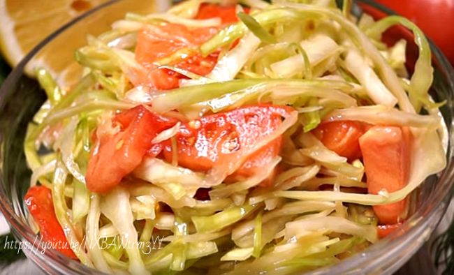 Салати зі свіжої капусти — дуже смачно і просто!