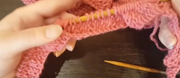 Як звязати шарф хомут круговими спицями: схеми, фото, відео