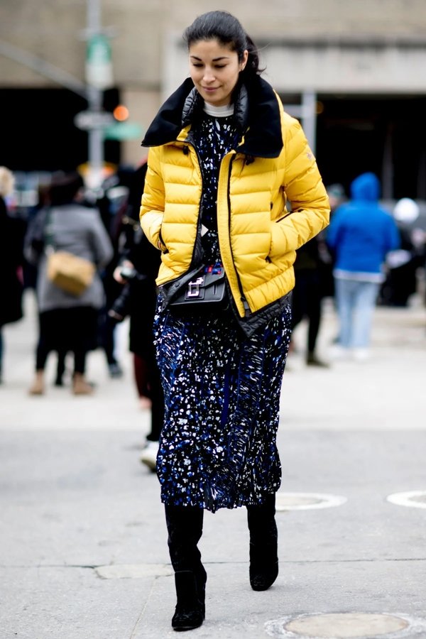 Коротка дута куртка: з чим носити, як поєднувати, фото стильних образів