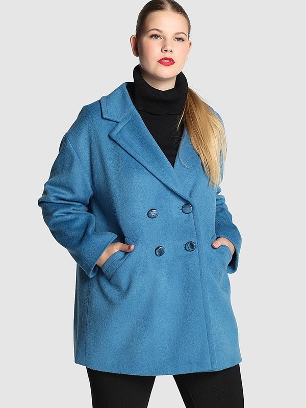 Пальто, які стройнят: модні фасони, кольори, довжина, фото образів