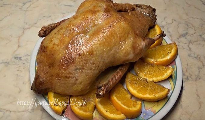 Мяка і соковита качка в духовці — рецепти приготування в домашніх умовах