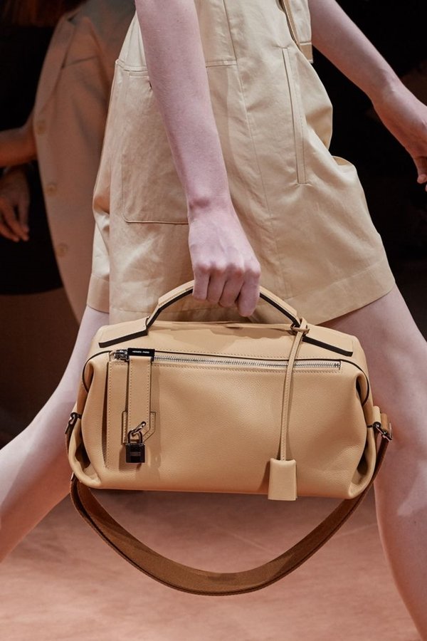 Модні кольори сумок 2020: тренди, новинки, фото