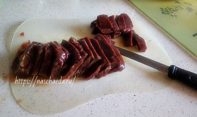 Млинці з яловичої печінкою – дуже смачний рецепт