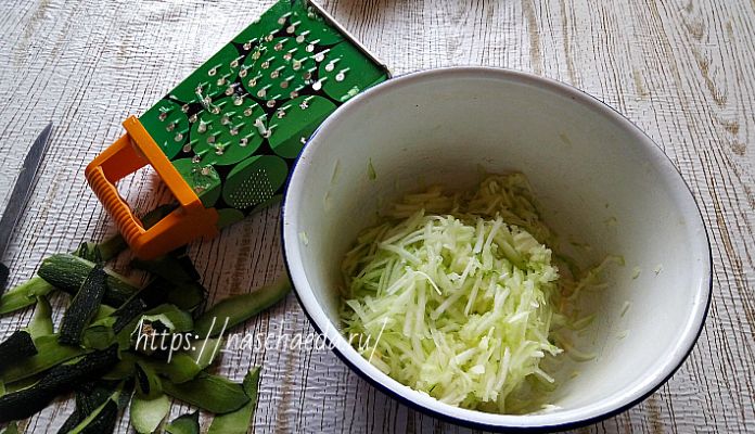 Оладки з кабачків на кефірі – рецепт пишних кабачкового оладок